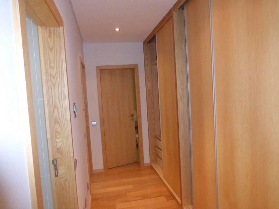 Apartamento T1 para Arrendamento em Grijó e Sermonde Foto 1