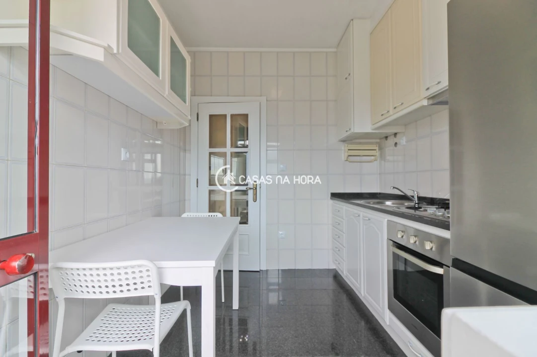 Apartamento T2 para Arrendamento em Cidade da Maia Foto 5