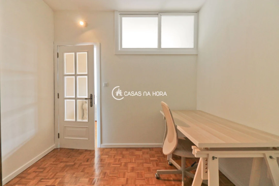 Apartamento T2 para Arrendamento em Cidade da Maia Foto 7