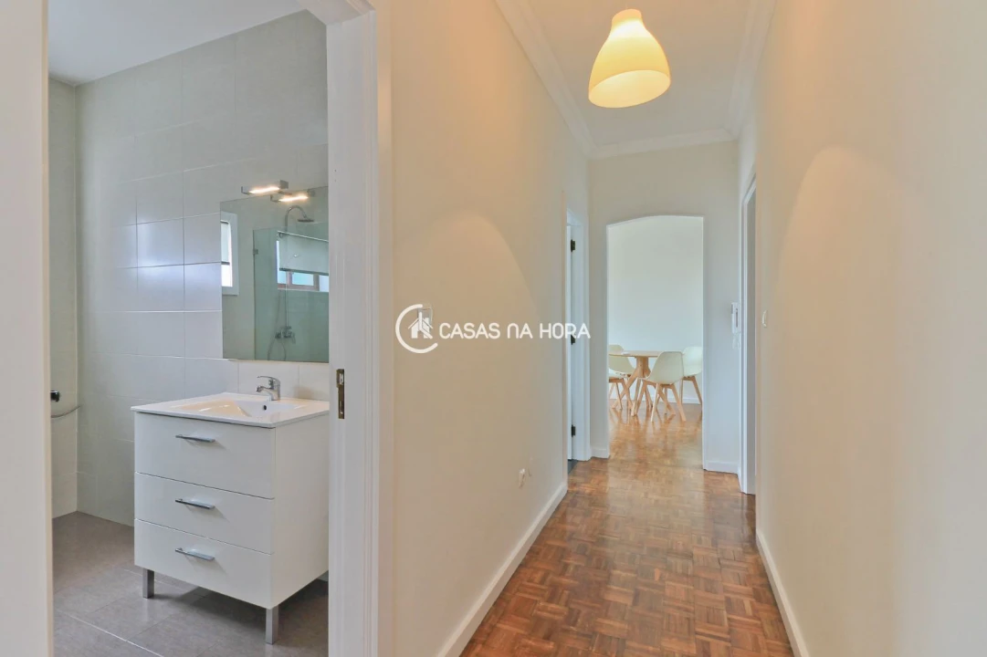 Apartamento T2 para Arrendamento em Cidade da Maia Foto 11