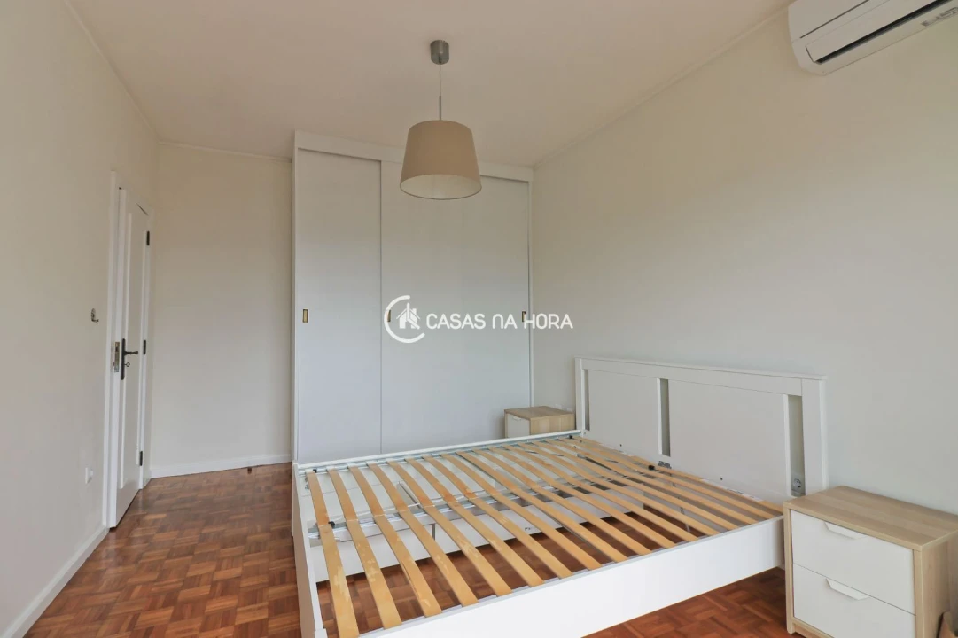 Apartamento T2 para Arrendamento em Cidade da Maia Foto 12