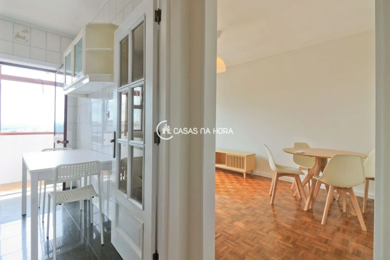 Apartamento T2 para Arrendamento em Cidade da Maia Foto 4