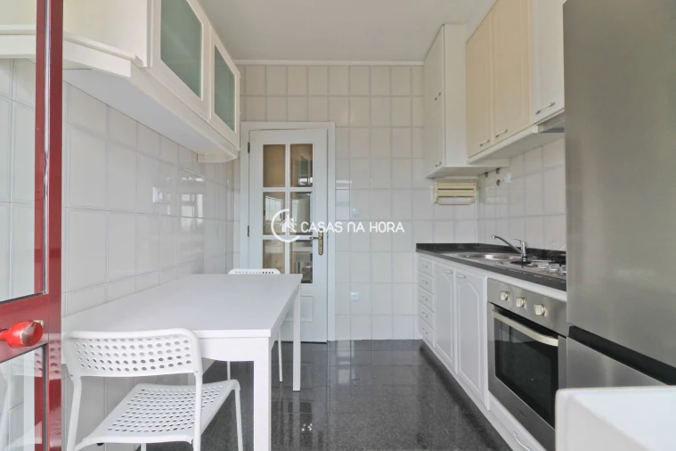 Apartamento T2 para Arrendamento em Cidade da Maia Foto 5