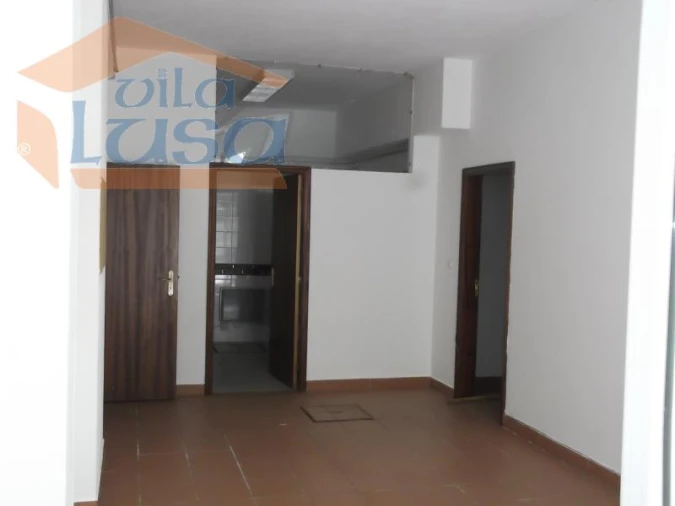 Loja para Venda em Abraveses Foto 12