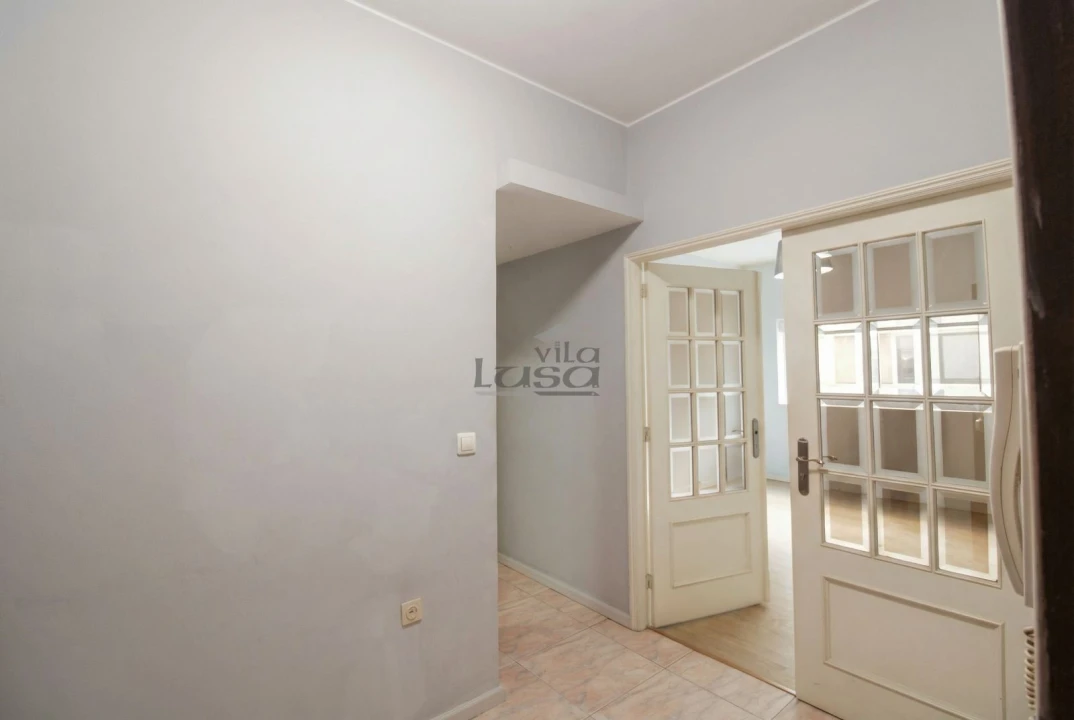 Apartamento T3 para Arrendamento em Mafamude e Vilar do Paraíso Foto 3