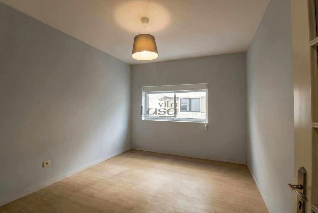 Apartamento T3 para Arrendamento em Mafamude e Vilar do Paraíso Foto 2