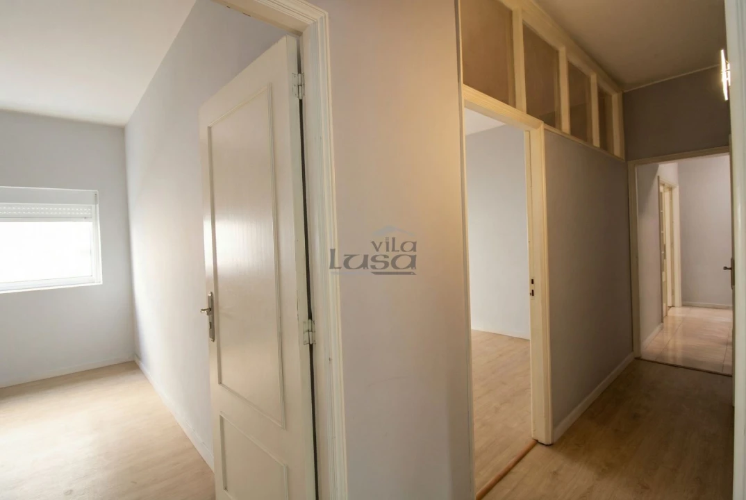 Apartamento T3 para Arrendamento em Mafamude e Vilar do Paraíso Foto 17