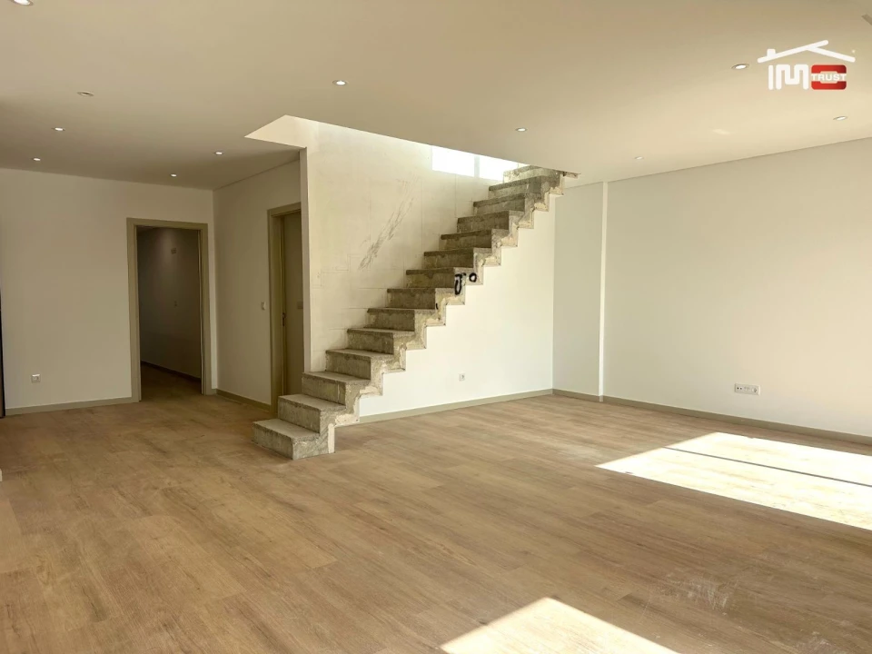 Apartamento T3 para Venda em Montijo e Afonsoeiro Foto 18