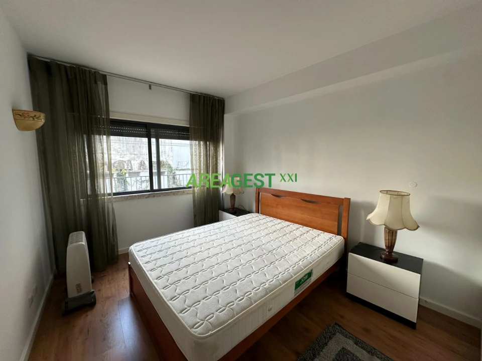 Apartamento T2 para Arrendamento em Arroios Foto 7