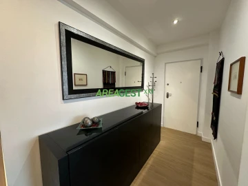 Apartamento T2 para Arrendamento em Arroios