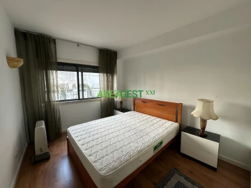 Apartamento T2 para Arrendamento em Arroios