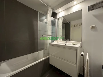 Apartamento T2 para Arrendamento em Arroios