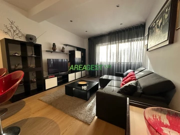 Apartamento T2 para Arrendamento em Arroios