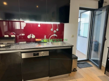 Apartamento T2 para Arrendamento em Arroios