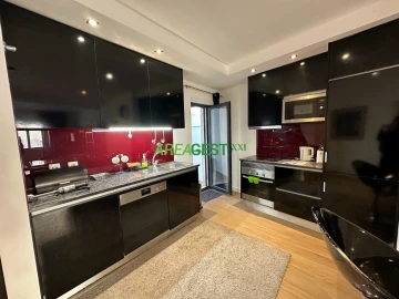 Apartamento T2 para Arrendamento em Arroios