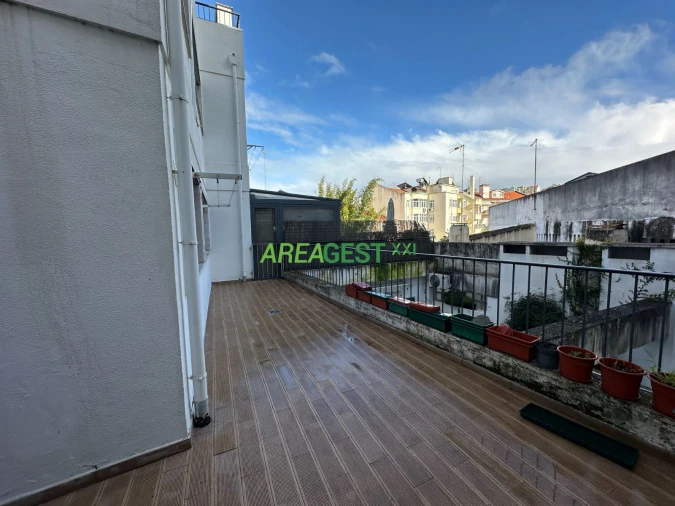 Apartamento T2 para Arrendamento em Arroios Foto 23