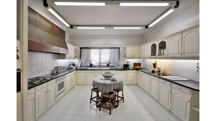 Moradia T7 para Venda em São Mamede de Infesta e Senhora da Hora Foto 37