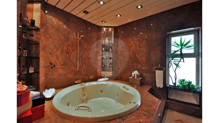 Moradia T7 para Venda em São Mamede de Infesta e Senhora da Hora Foto 4