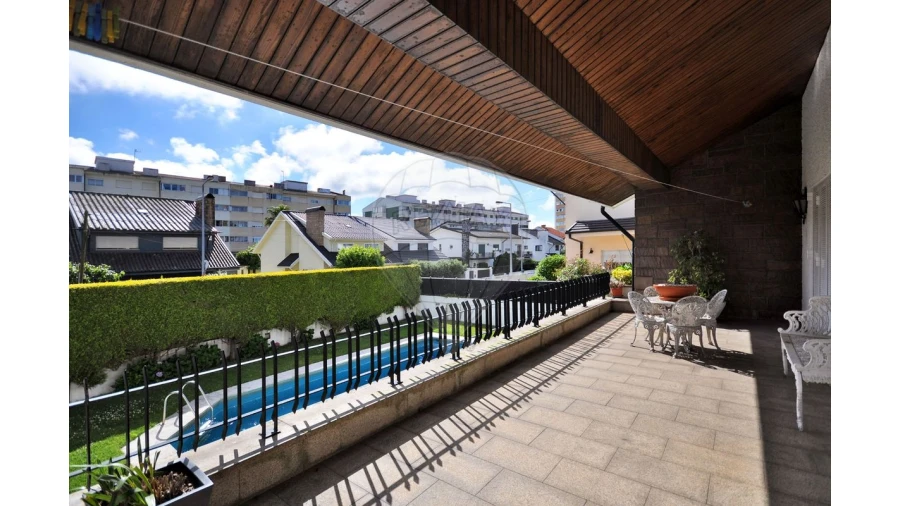 Moradia T7 para Venda em São Mamede de Infesta e Senhora da Hora Foto 15