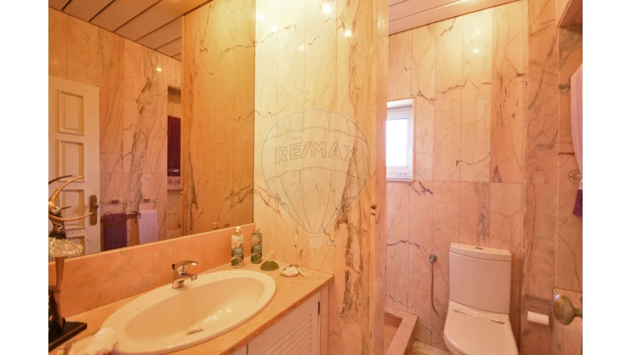 Moradia T7 para Venda em São Mamede de Infesta e Senhora da Hora Foto 9