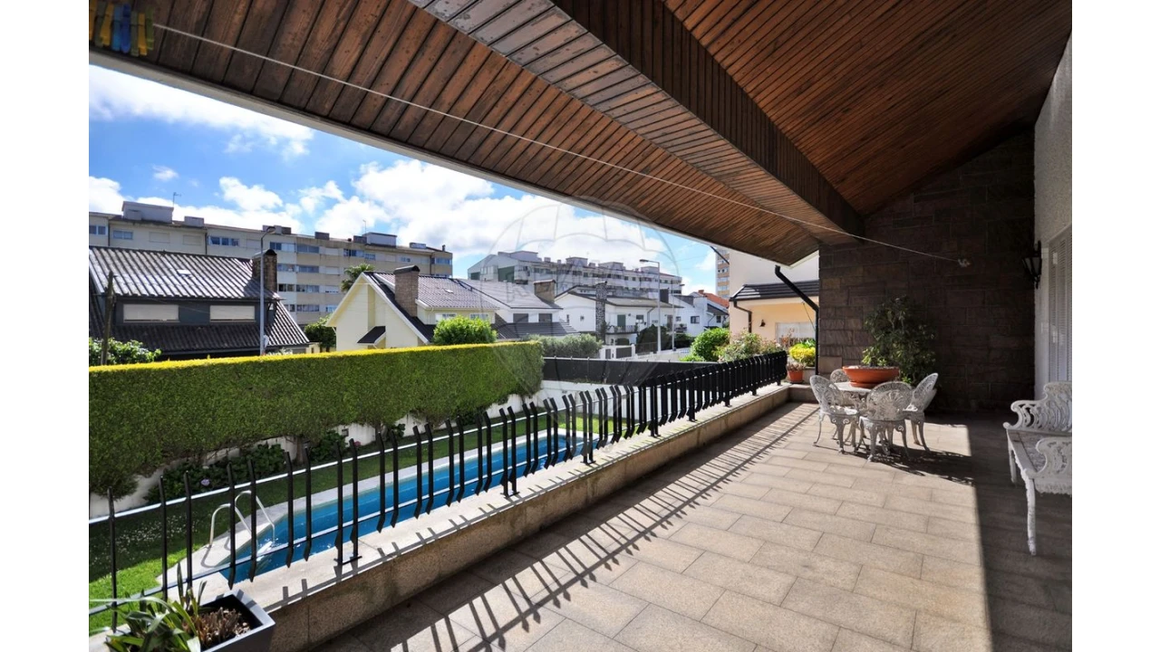 Moradia T7 para Venda em São Mamede de Infesta e Senhora da Hora Foto 15