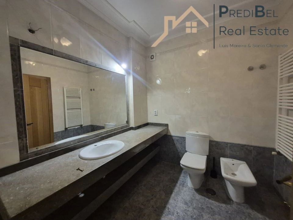 Apartamento T2 para Venda em Vila Franca de Xira Foto 21