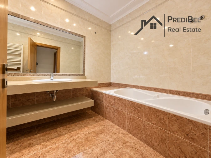 Apartamento T2 para Venda em Vila Franca de Xira Foto 17