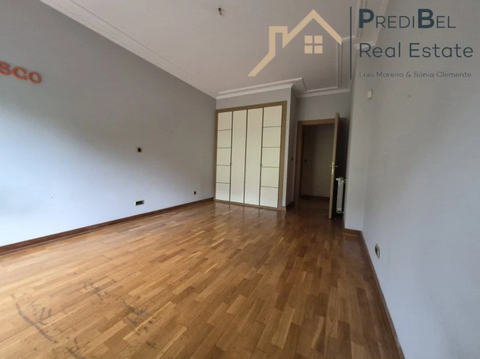 Apartamento T2 para Venda em Vila Franca de Xira Foto 9