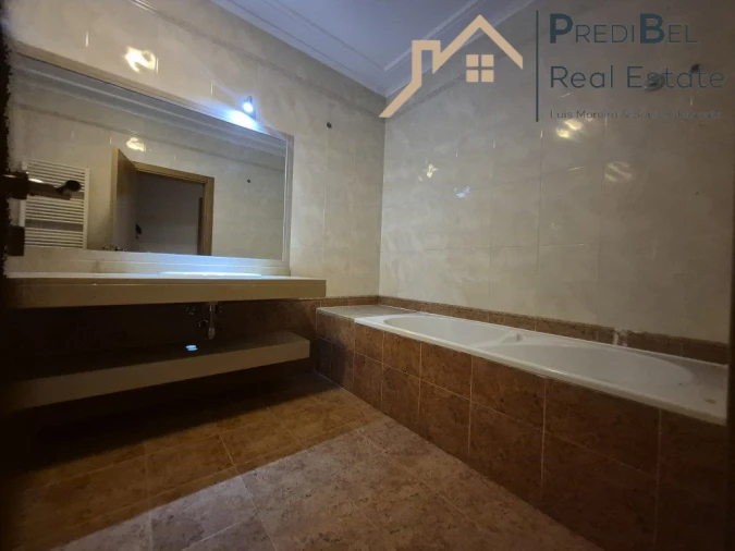 Apartamento T2 para Venda em Vila Franca de Xira Foto 22