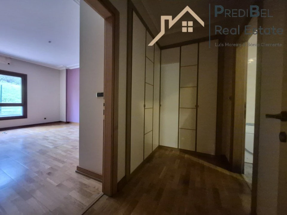 Apartamento T2 para Venda em Vila Franca de Xira Foto 5