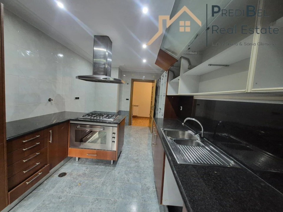 Apartamento T2 para Venda em Vila Franca de Xira Foto 13