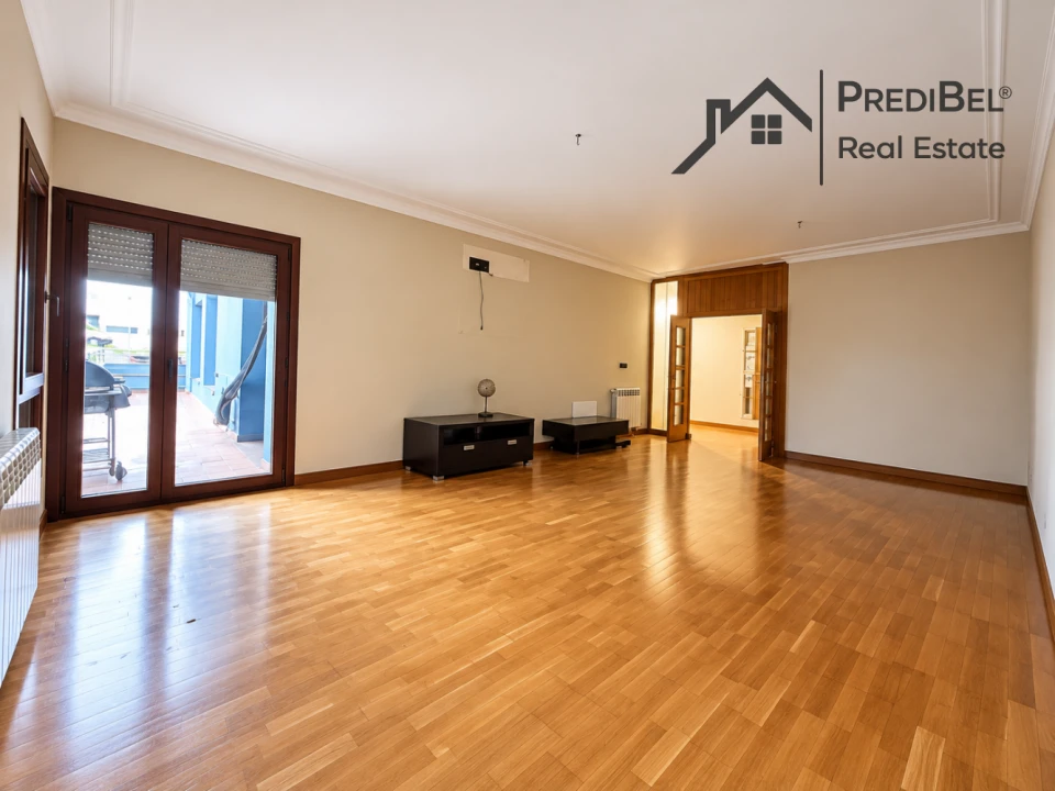 Apartamento T2 para Venda em Vila Franca de Xira Foto 10