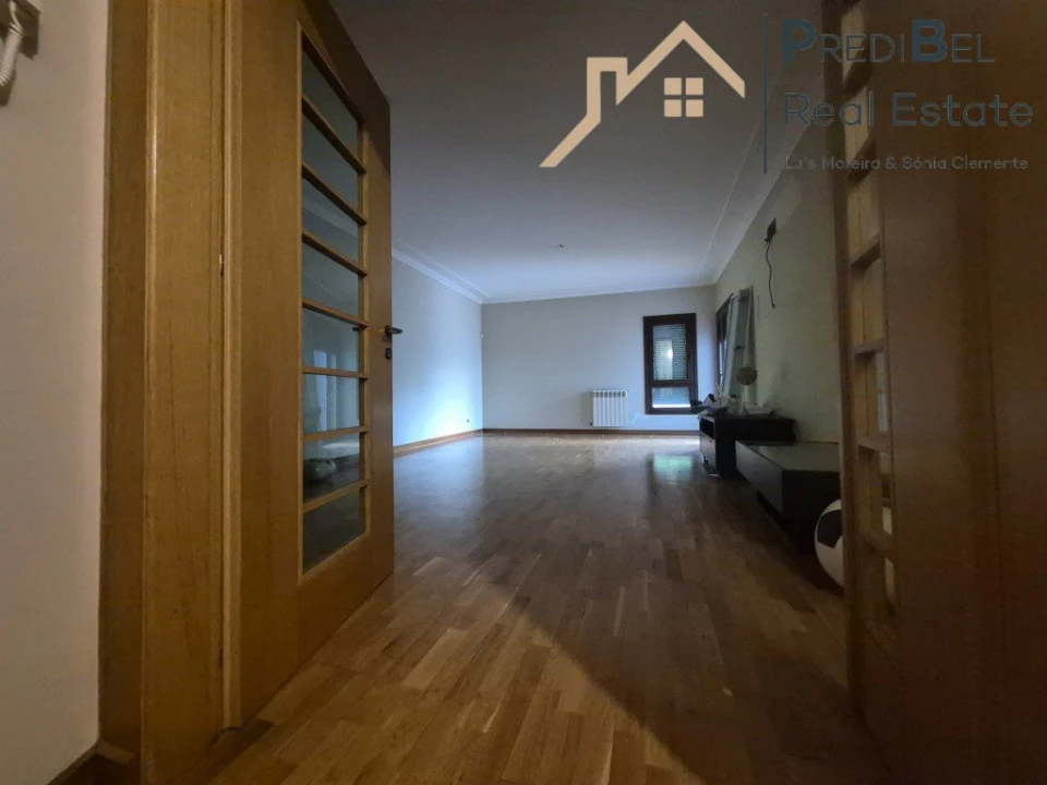 Apartamento T2 para Venda em Vila Franca de Xira Foto 2