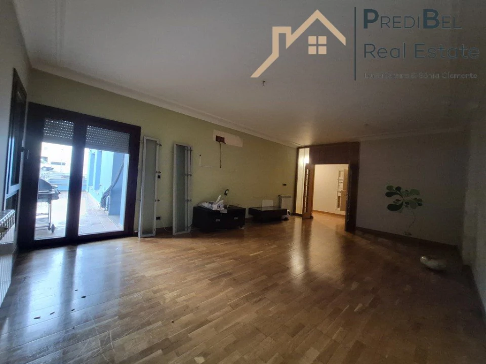 Apartamento T2 para Venda em Vila Franca de Xira Foto 1