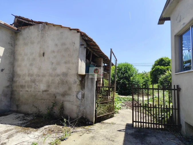 Moradia T6 para Venda em Aguada de Cima Foto 6