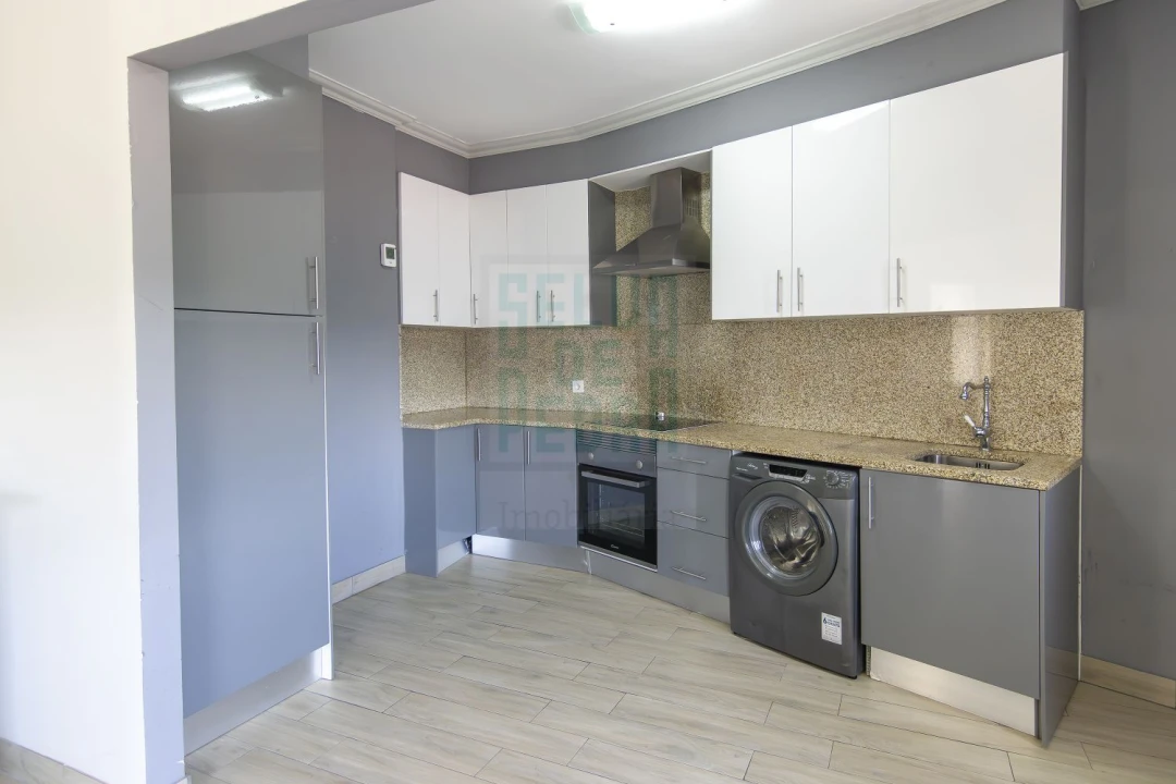 Apartamento T3 para Venda em Gondomar (São Cosme), Valbom e Jovim Foto 1