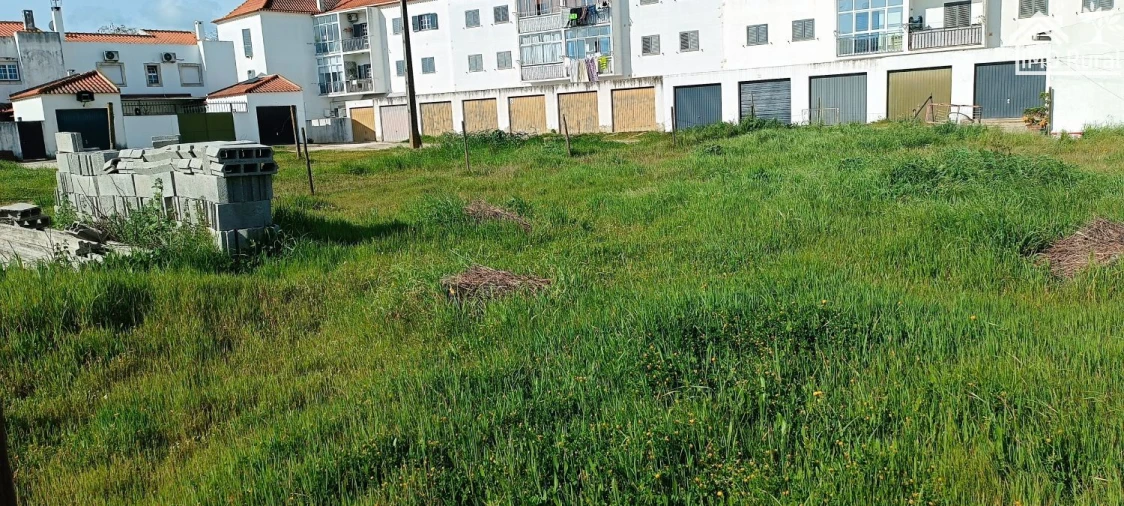 Terreno para Venda em Almeirim Foto 17