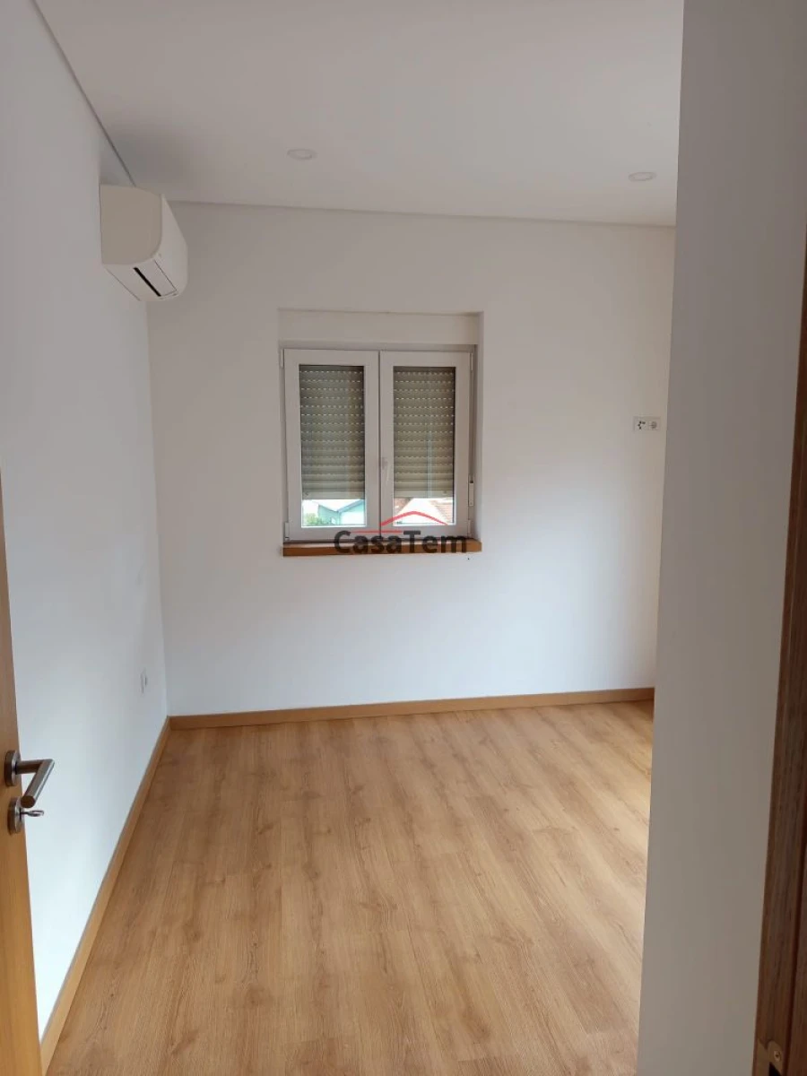 Apartamento T3 para Venda em Abraveses Foto 8