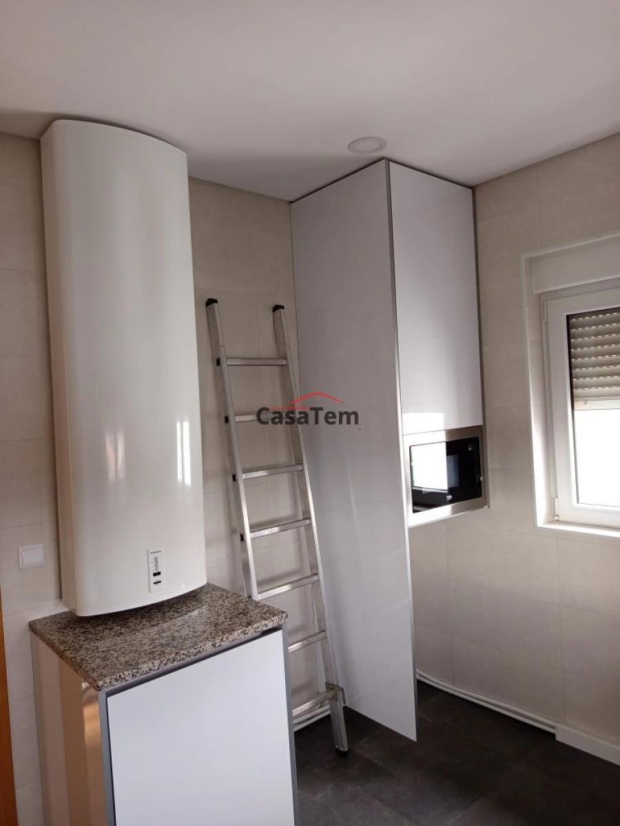 Apartamento T3 para Venda em Abraveses Foto 2