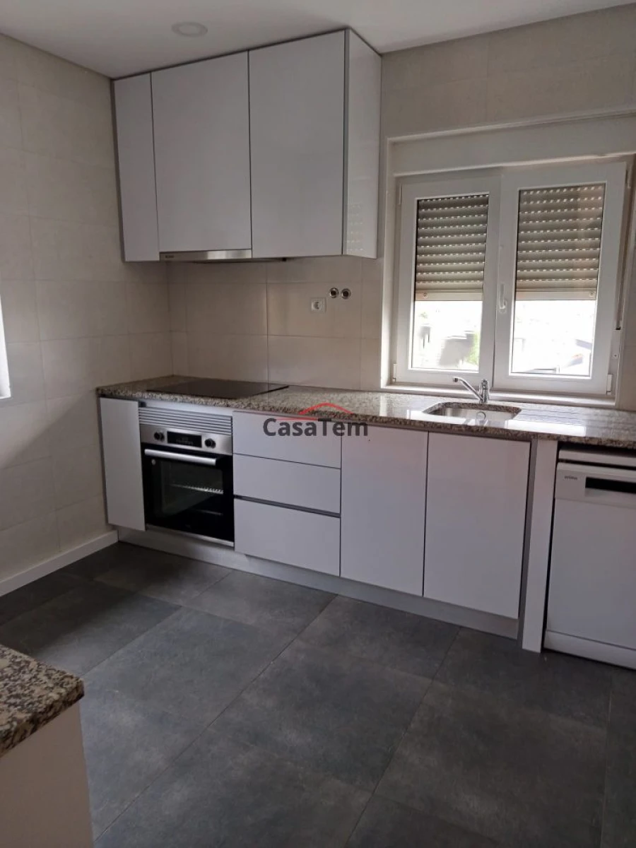 Apartamento T3 para Venda em Abraveses Foto 3