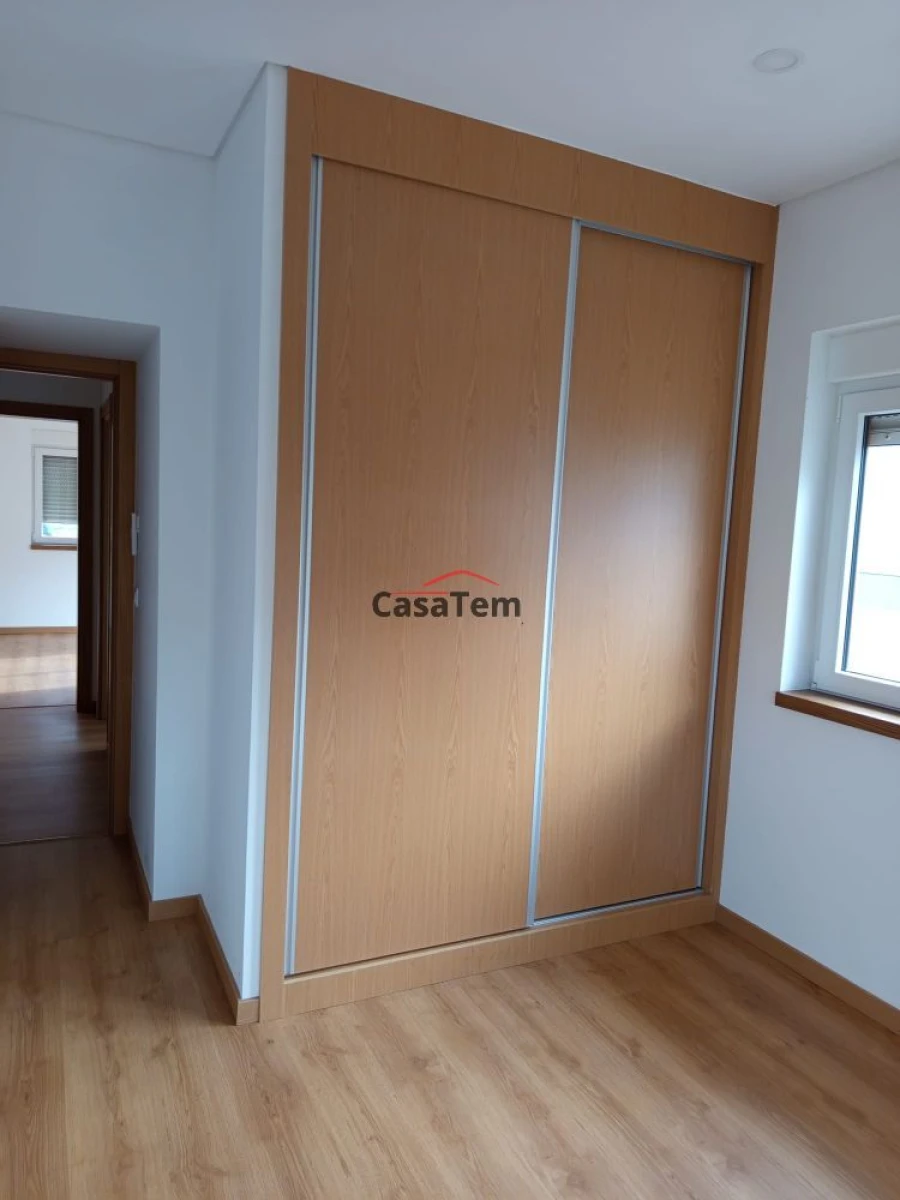 Apartamento T3 para Venda em Abraveses Foto 9