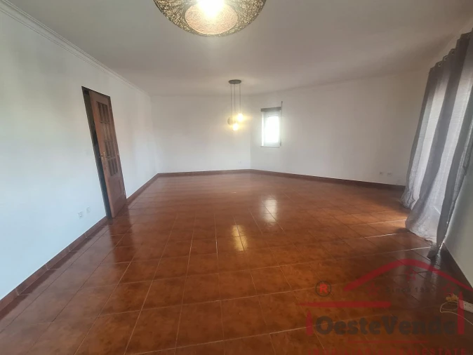 Apartamento T3 para Venda em Cadaval e Pêro Moniz Foto 11