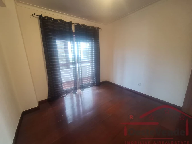 Apartamento T3 para Venda em Cadaval e Pêro Moniz Foto 23