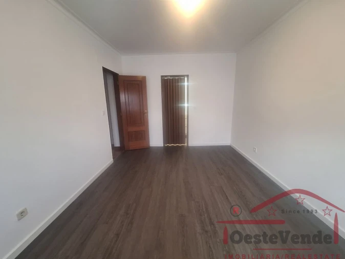 Apartamento T3 para Venda em Cadaval e Pêro Moniz Foto 17