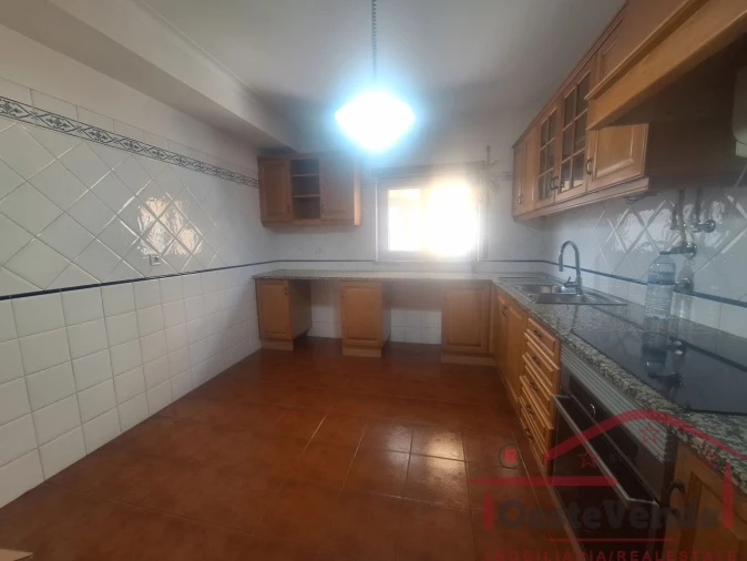 Apartamento T3 para Venda em Cadaval e Pêro Moniz Foto 4