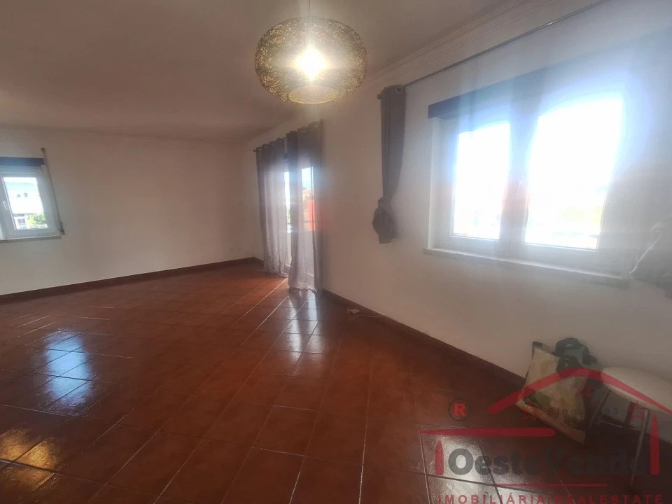Apartamento T3 para Venda em Cadaval e Pêro Moniz Foto 10