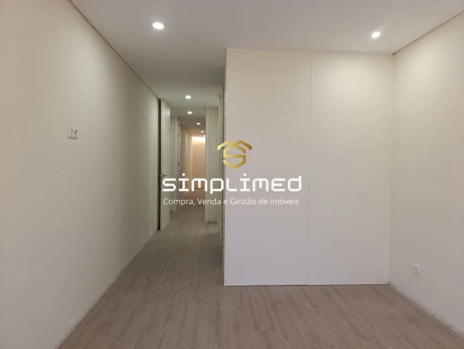 Apartamento T3 para Venda em Covilhã e Canhoso Foto 22