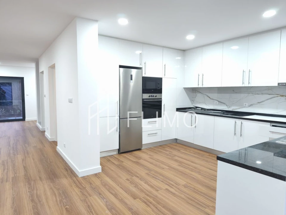 Moradia T3 para Venda em Vila de Cucujães Foto 27