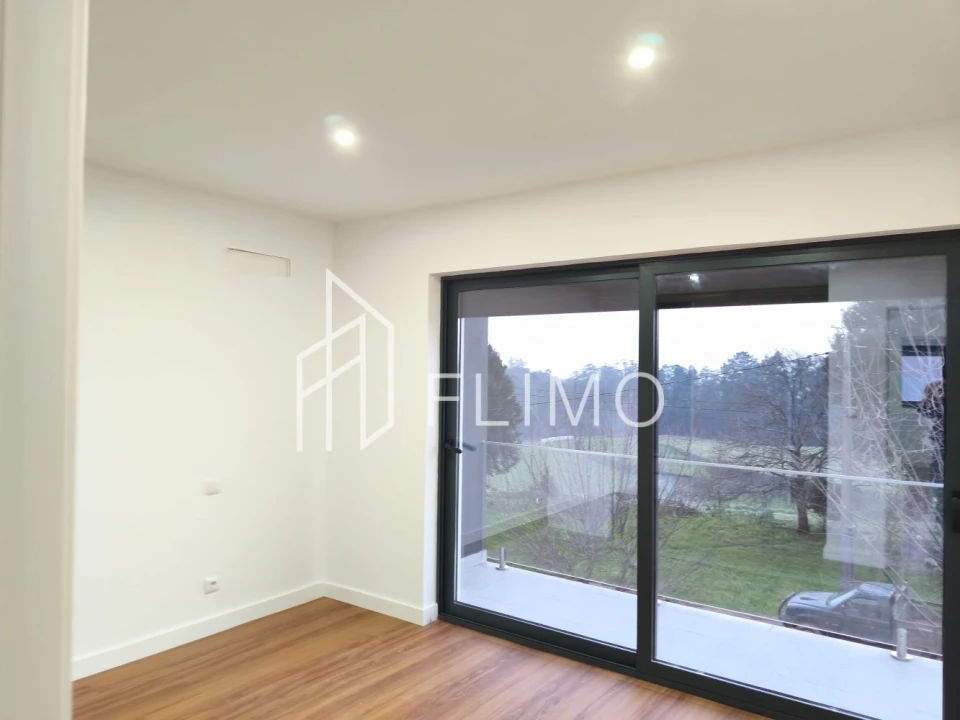 Moradia T3 para Venda em Vila de Cucujães Foto 45