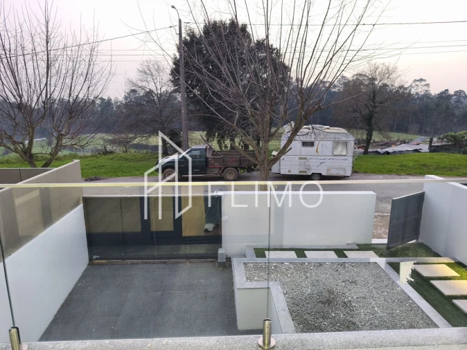 Moradia T3 para Venda em Vila de Cucujães Foto 62